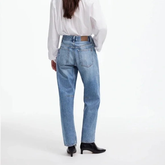 Madewell’s The Darted Barrel-Leg Jean - Dobbins Wash 27 - Picture 2 of 6